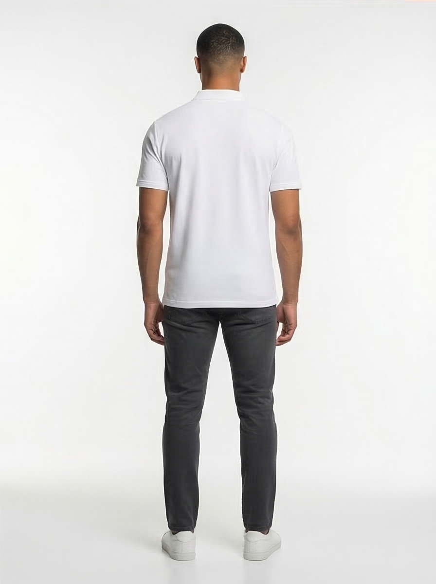 AI-generated photoshoot [sp:cmmum3p6n00jzjf2873c30i1w]